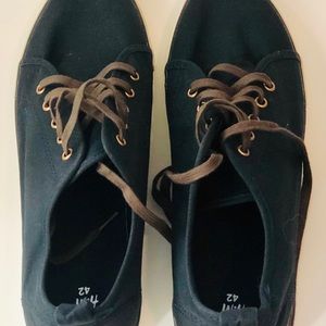 H&M Shoes - H&M Blue Canvas Shoes H&M Shoes - H&M Blue Canvas Shoes